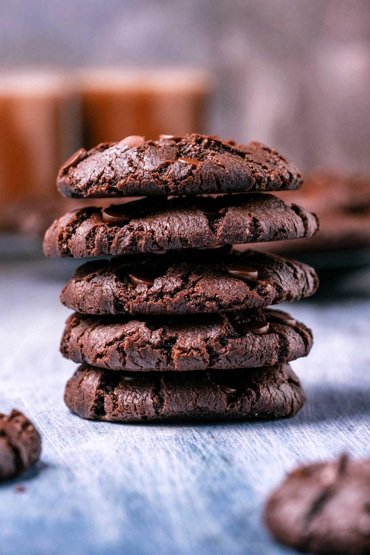 Stack of five chocolate cookies.